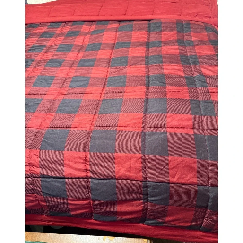 Woolrich Queen Quilt Reversible Buffalo Plaid Red Black Blanket Comforter Flaw